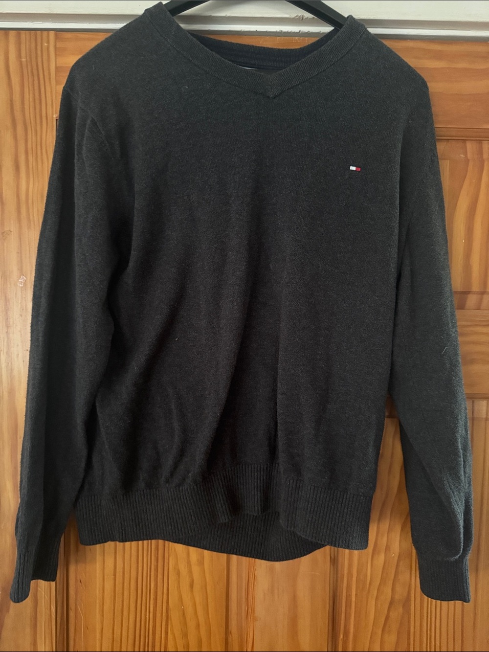 Tommy Hilfiger Men's Black V-Neck Pullover Sweater